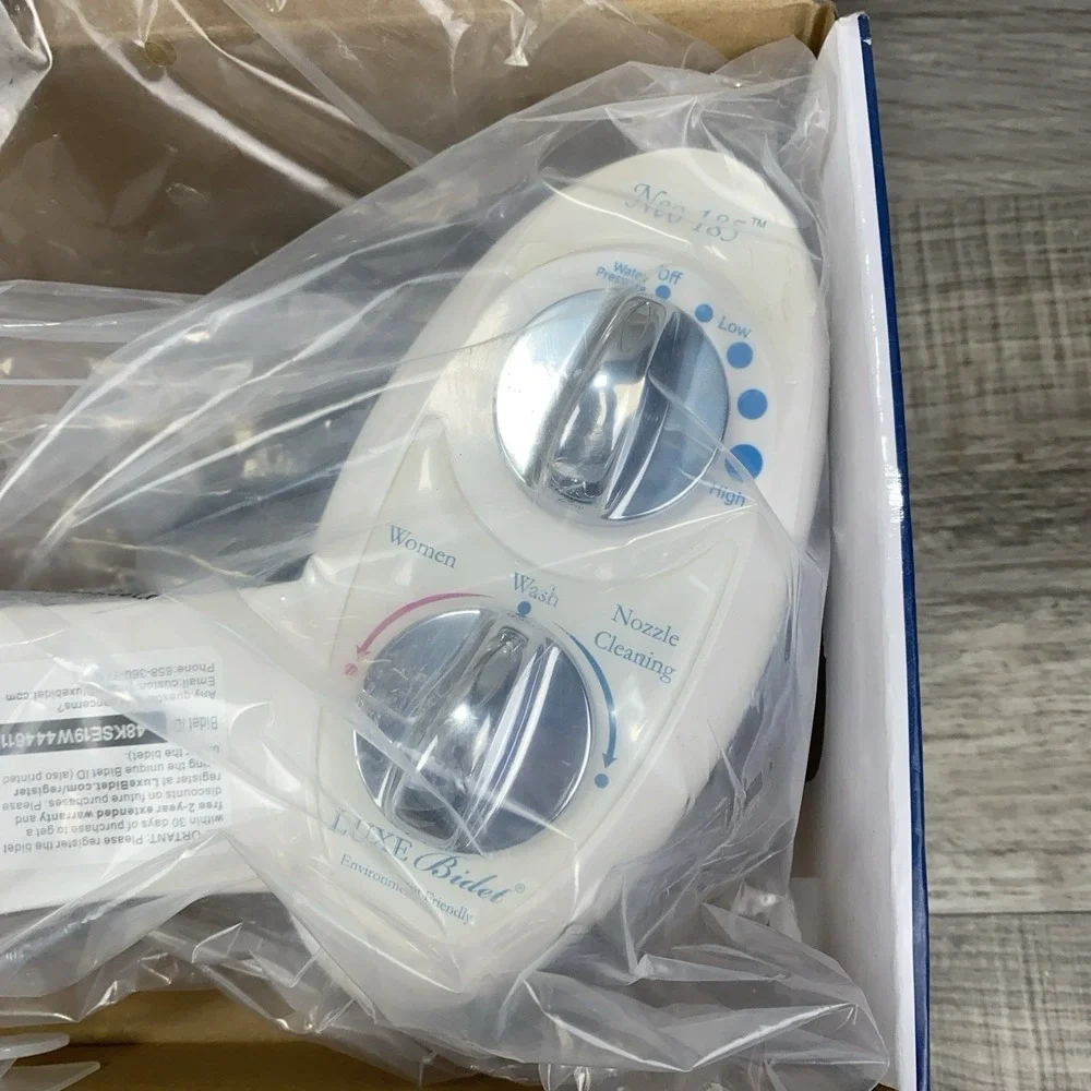 LUXE Bidet‎ Neo Mechanical Bidet Attachment White Neo 185 Dual Nozzle Self-Clean